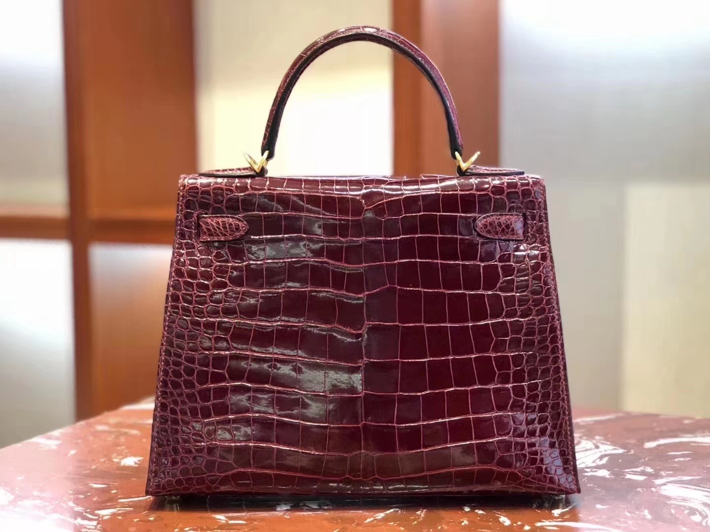 Hermès（爱马仕）Kelly 凯莉包 亮面澳洲湾湾 F5勃艮第酒红 蜡线全手工 金扣 28cm