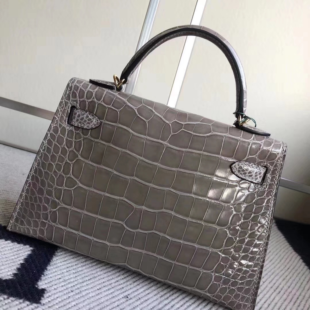 Hermès（爱马仕）Mini Kelly 迷你凯莉 crocodile 亮面美洲鳄 Ck81斑鸠灰 蜡线全手工 金扣 2代 19cm