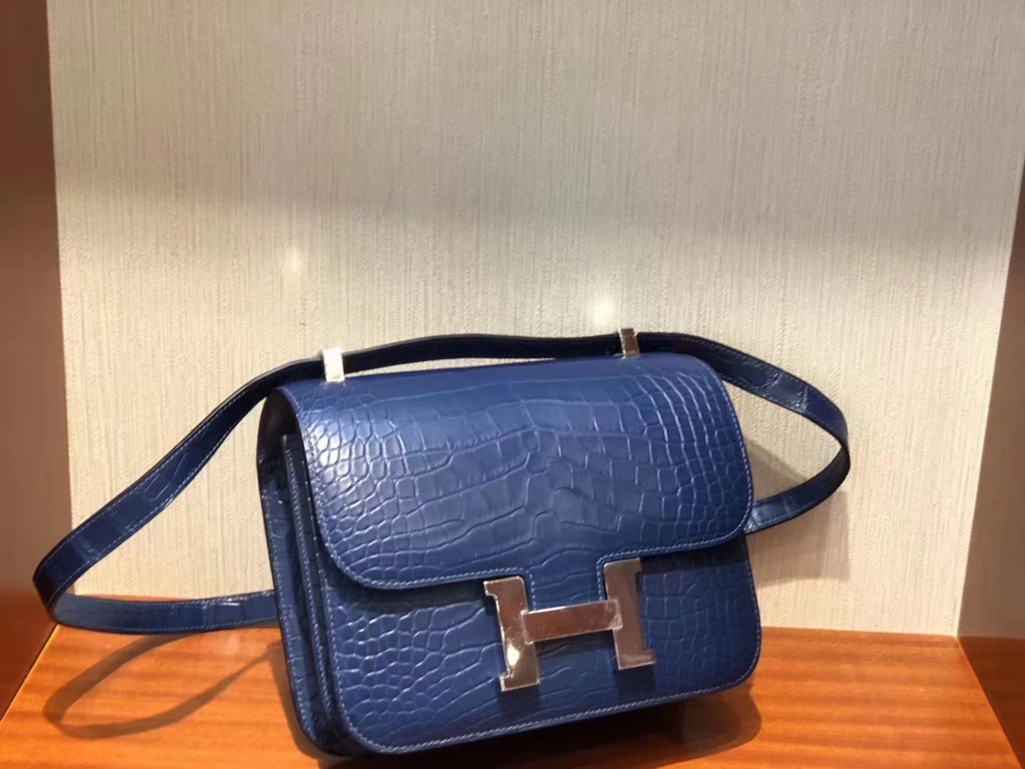 Hermès（爱马仕）Constance 空姐包 Matt crocodile 雾面美洲鳄 明蓝 23cm