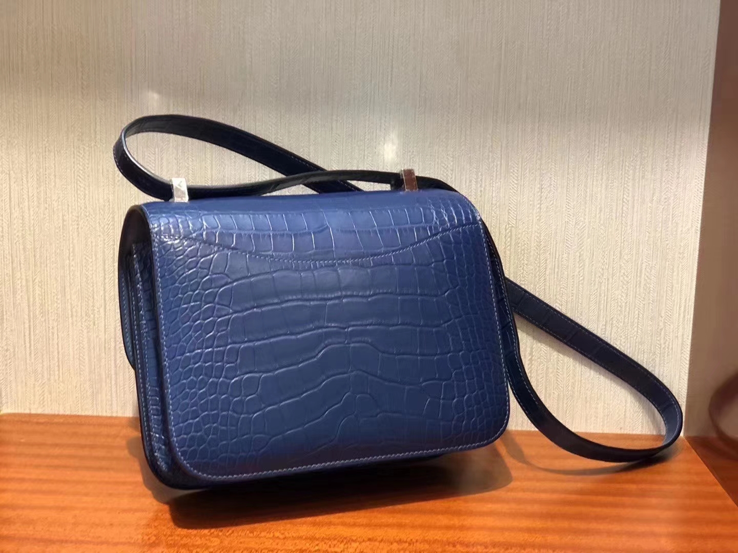 Hermès（爱马仕）Constance 空姐包 Matt crocodile 雾面美洲鳄 明蓝 23cm