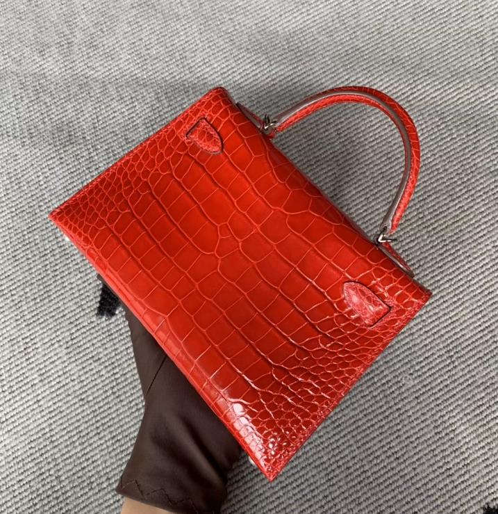 Hermès（爱马仕）Mini Kelly迷你凯莉包 法拉利红 亮面方块 美洲鳄鱼 银扣 2代 现货
