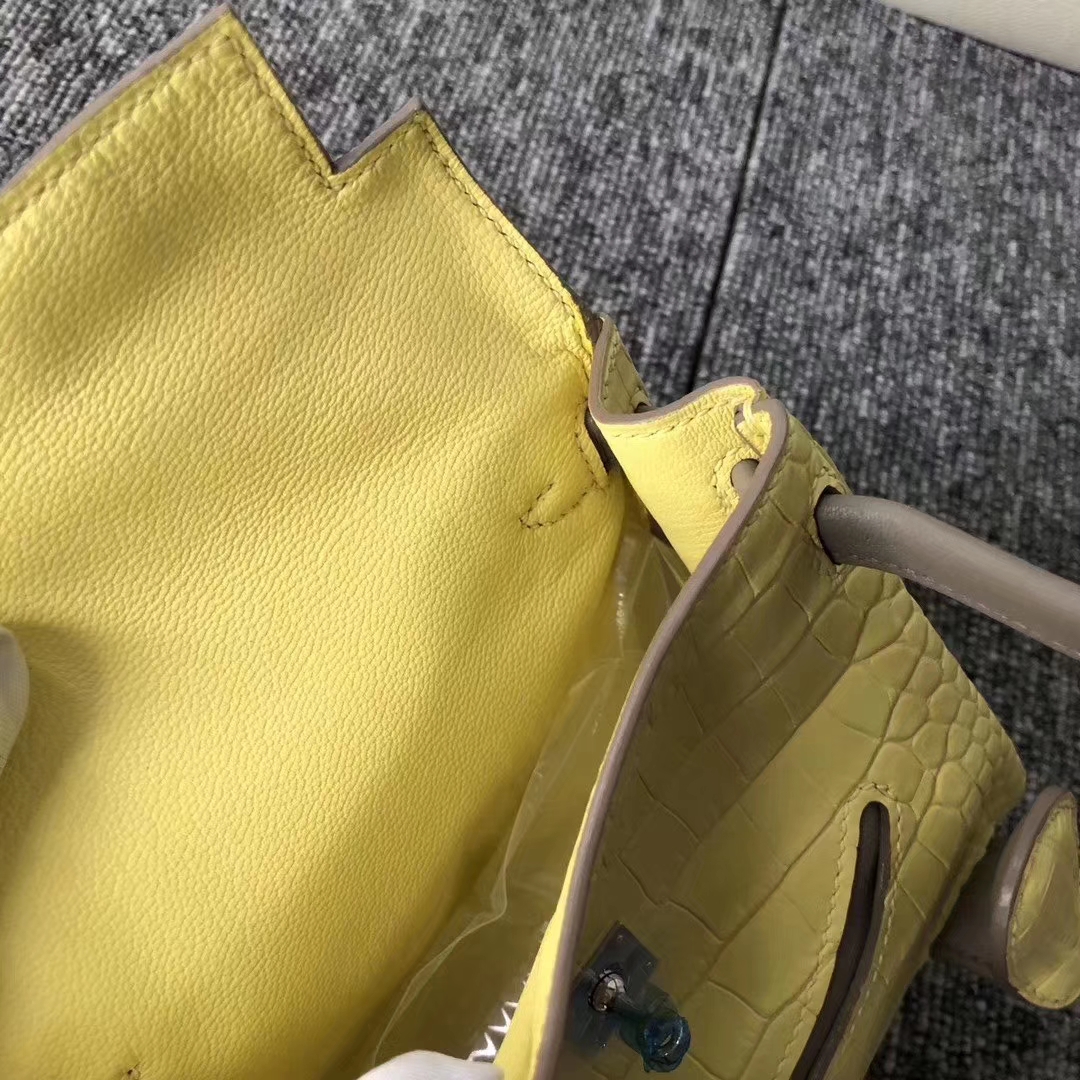 Hermès（爱马仕）Kelly doll Alligator matt 雾面鳄鱼 9R 柠檬黄 银扣