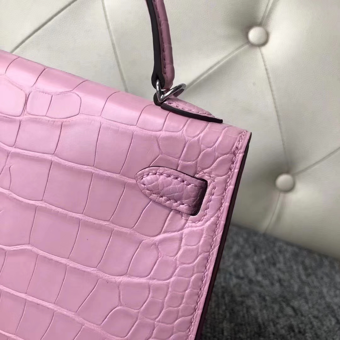 Hermès（爱马仕）Kelly 凯莉包 雾面框框美洲鳄 5P樱花粉 蜡线全手工 银扣 2代 19cm