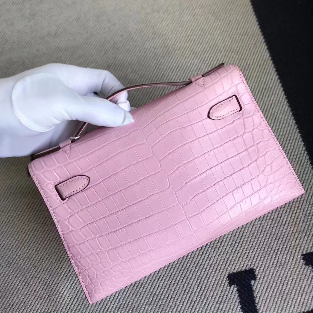 Hermès(爱马仕)MiniKelly 雾面两点汨罗鳄 5P樱花粉 顶级工艺 蜡线全手工金扣 22cm-拉尔森鳄鱼皮具定制 - 爱马仕包包官网 Hermès(爱马仕)MiniKelly 雾面两点汨罗鳄 5P樱花粉 顶级工艺 蜡线全手工金扣 22cm