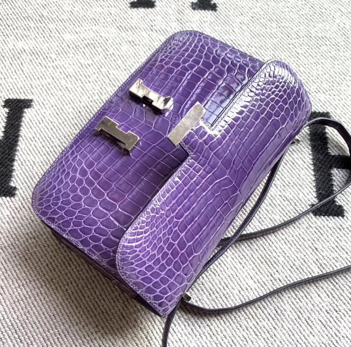 Hermès（爱马仕）Constance空姐包 水晶紫亮面鳄鱼皮 银扣 26cm