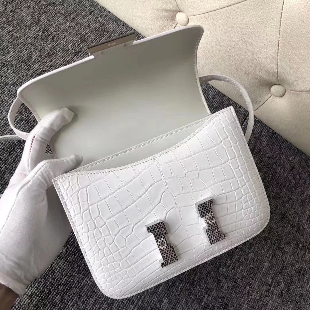 Hermès（爱马仕）Constance 空姐包 雾面美洲鳄 01纯白 配蜥蜴扣 蜡线全手工 接受预定 19cm