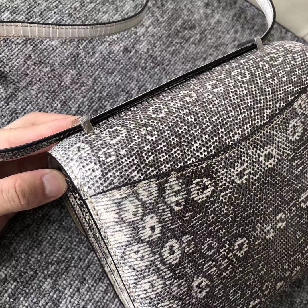 Hermès（爱马仕）Constance 空姐包 lizard 原厂御用亮面蜥蜴  喜马拉雅 银扣 19cm