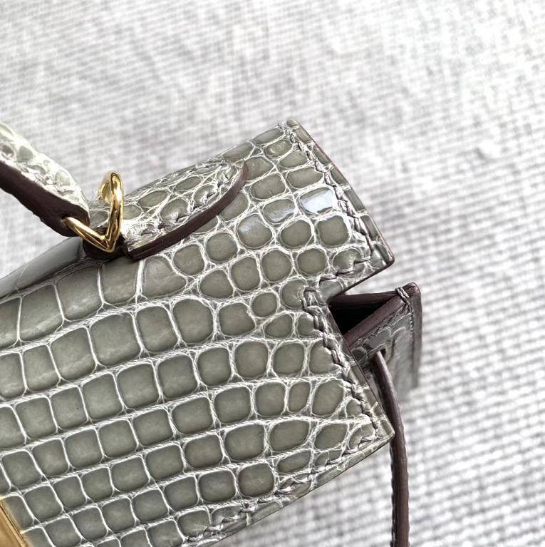 Hermès（爱马仕）Mini Kelly 迷你凯莉 斑鸠灰 亮面美洲鳄鱼 金扣 2代