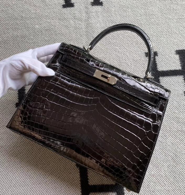 Hermès（爱马仕）Kelly 凯莉包 亮面澳洲湾鳄 黑色 银扣 28cm 现货