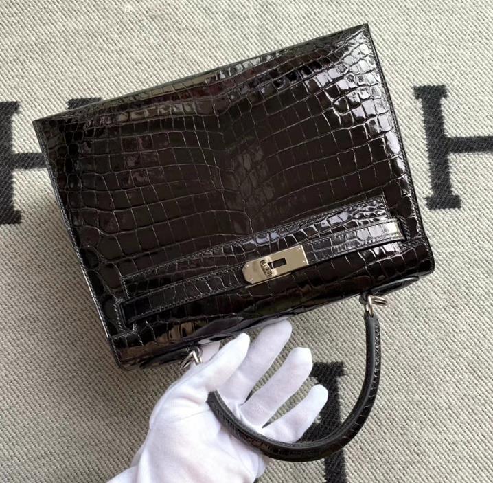 Hermès（爱马仕）Kelly 凯莉包 亮面澳洲湾鳄 黑色 银扣 28cm 现货