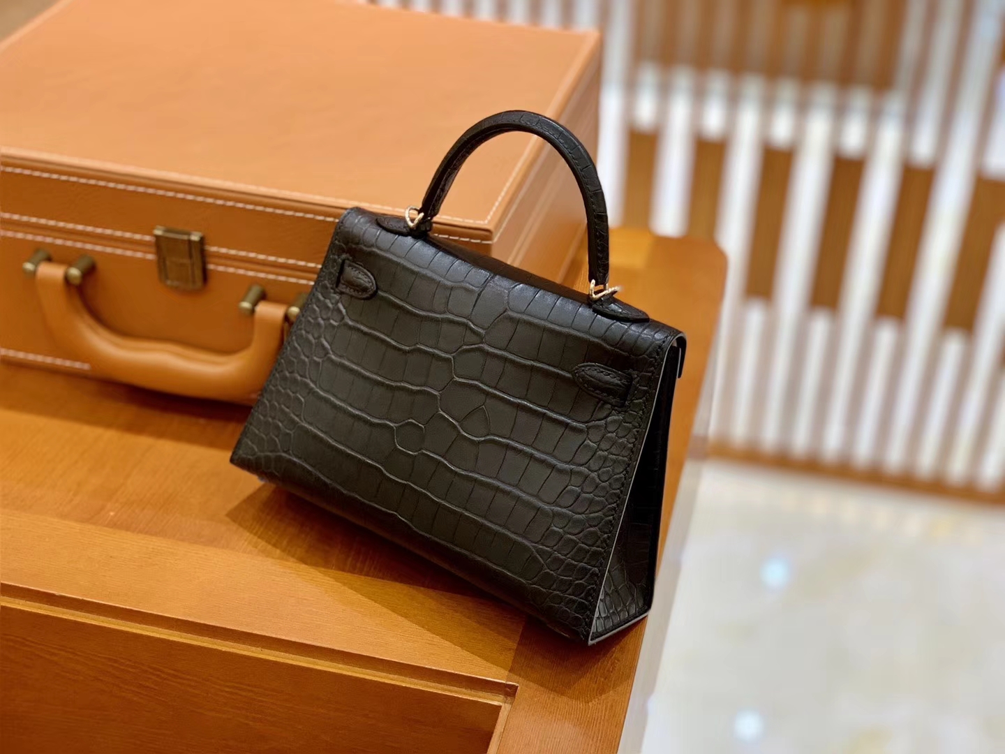 Hermès（爱马仕）Mini Kelly 19cm 经典黑 银扣 一级 美洲 鳄鱼皮 臻品级别