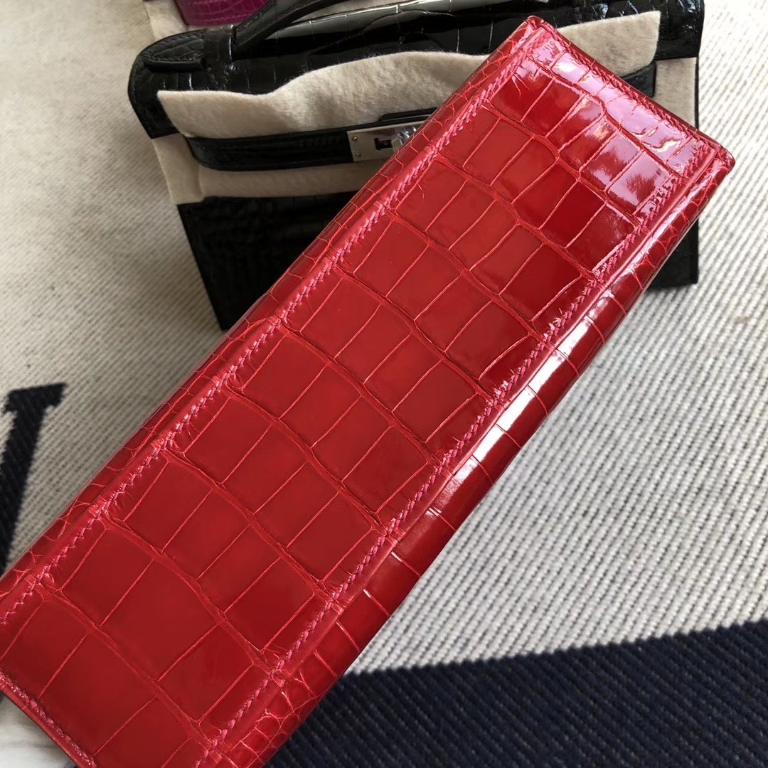 Hermès（爱马仕）Minikelly pochette 22cm 亮面鳄鱼 ck95 法拉利红Braise 金扣 晚宴包