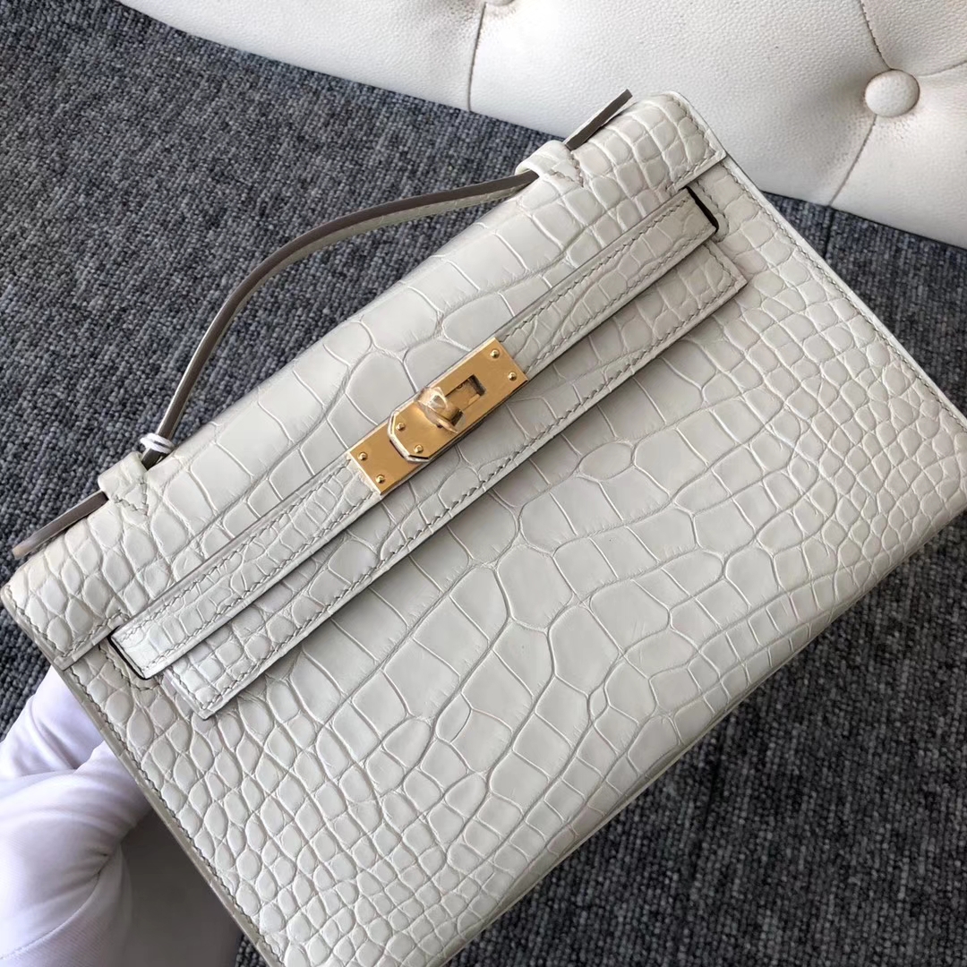 Hermès(爱马仕)Minikelly pochette Alligator matt 雾面 鳄鱼 8L 奶油白 Beton 手拿包-拉尔森鳄鱼皮具定制 - 爱马仕包包官网 Hermès(爱马仕)Minikelly pochette Alligator matt 雾面 鳄鱼 8L 奶油白 Beton 手拿包
