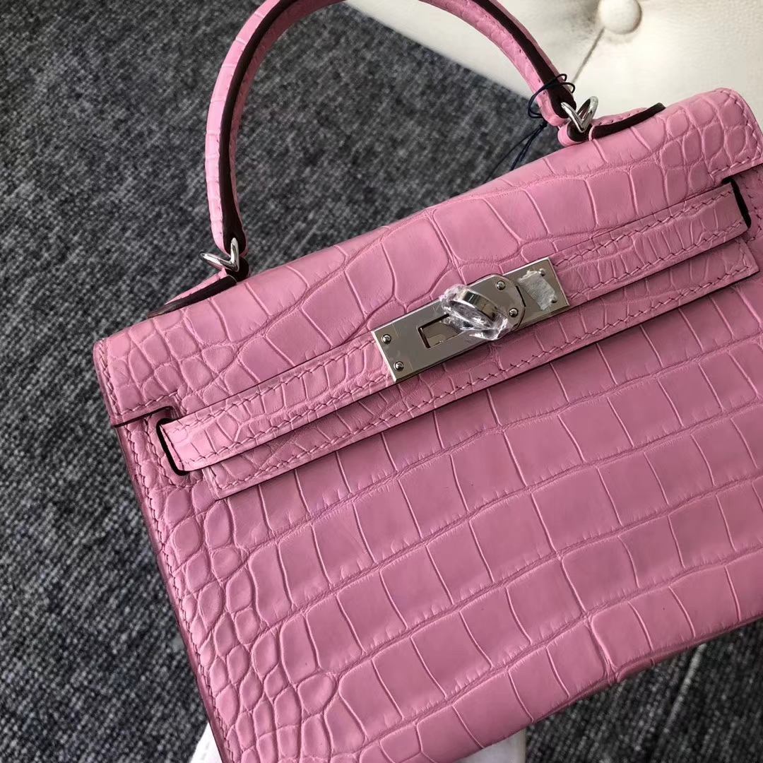 Hermès(爱马仕)Mini Kelly 迷你凯莉 crocodile 雾面美洲鳄 5P樱花粉 2代 19cm-拉尔森鳄鱼皮具定制 - 爱马仕包包官网 Hermès(爱马仕)Mini Kelly 迷你凯莉 crocodile 雾面美洲鳄 5P樱花粉 2代 19cm