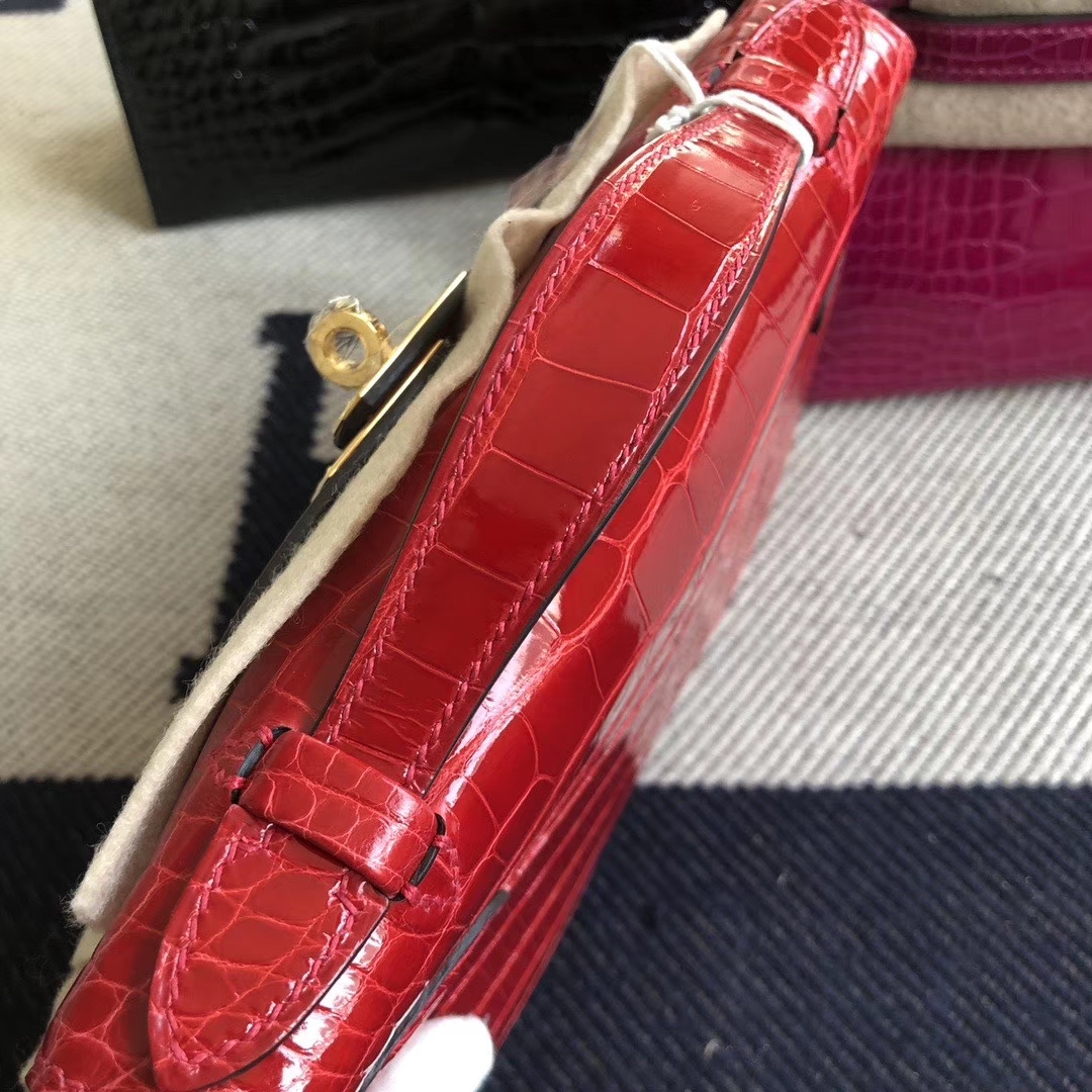 Hermès（爱马仕）Minikelly pochette 22cm 亮面鳄鱼 ck95 法拉利红 Braise 金扣 手拿包 晚宴包