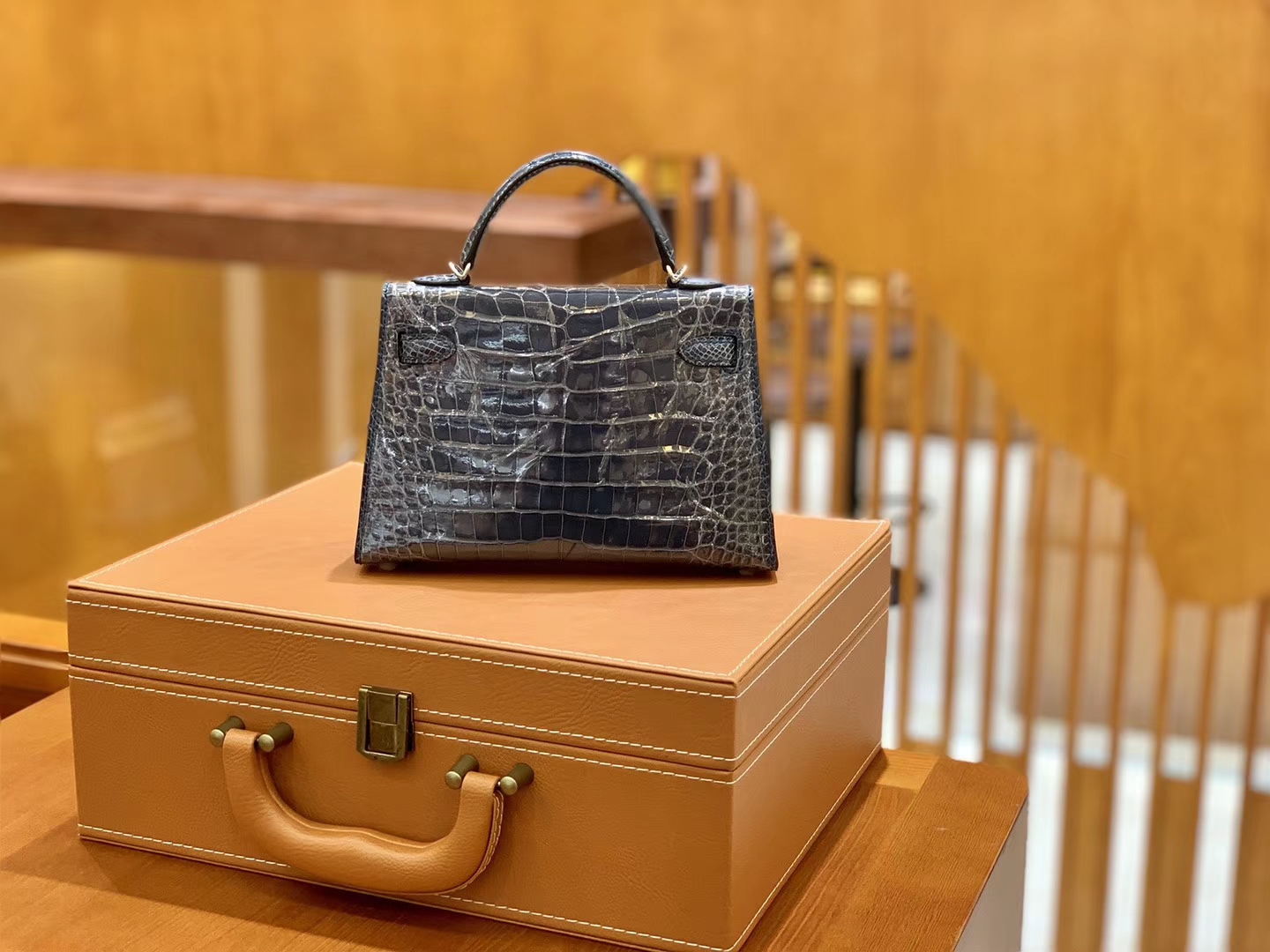 Hermès（爱马仕）Mini Kelly 迷你凯莉 风暴蓝 亮面鳄鱼 一级 顶端级别 美洲 臻品级别 金银扣 19cm