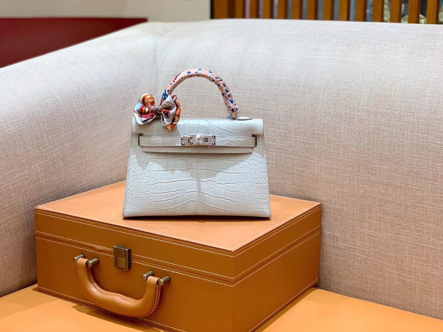 Hermès（爱马仕）Mini Kelly 19cm 珍珠灰 银扣 一级 美洲 鳄鱼皮 臻品级别