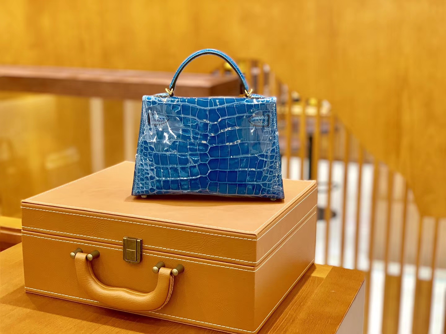 Hermès（爱马仕）Mini Kelly 迷你凯莉 伊滋密尔蓝 一级美洲鳄鱼皮 臻品级别 金扣 19cm