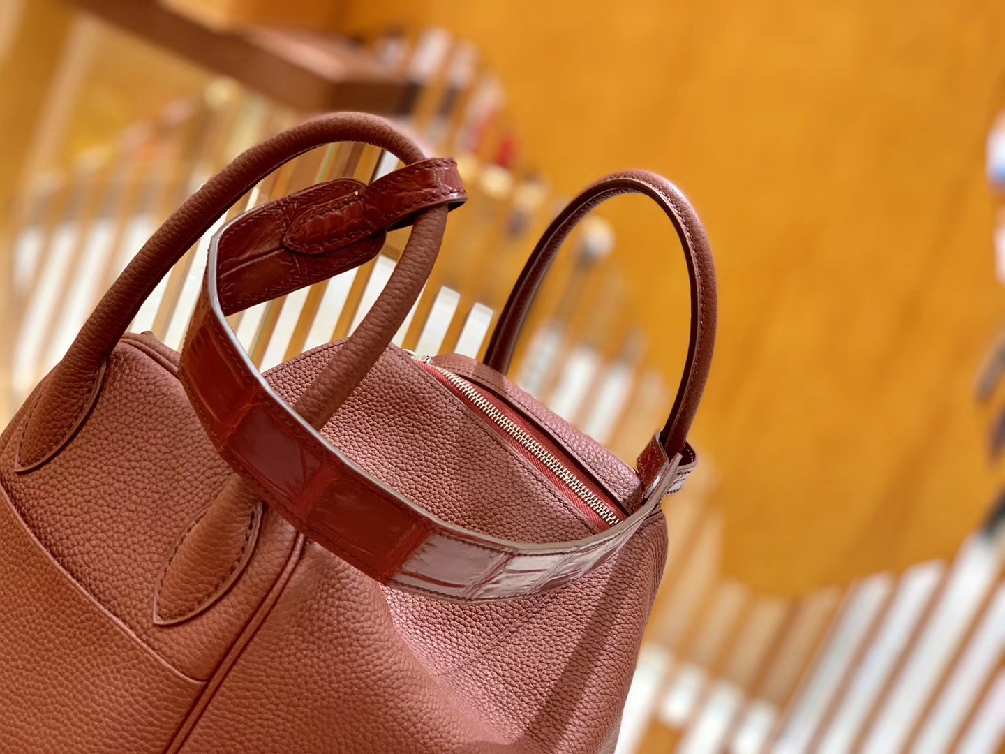 Hermès（爱马仕）Lindy 26cm 酒红色 银扣 鳄鱼皮拼togo 全手工缝制