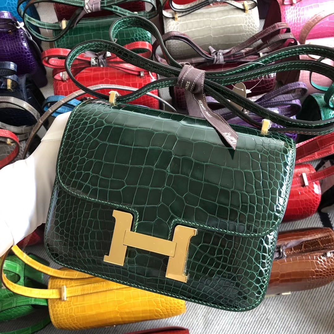Hermès（爱马仕）Constance 空姐包 18cm Alligator shiny 亮面鳄鱼 ck67 祖母绿 金扣 现货