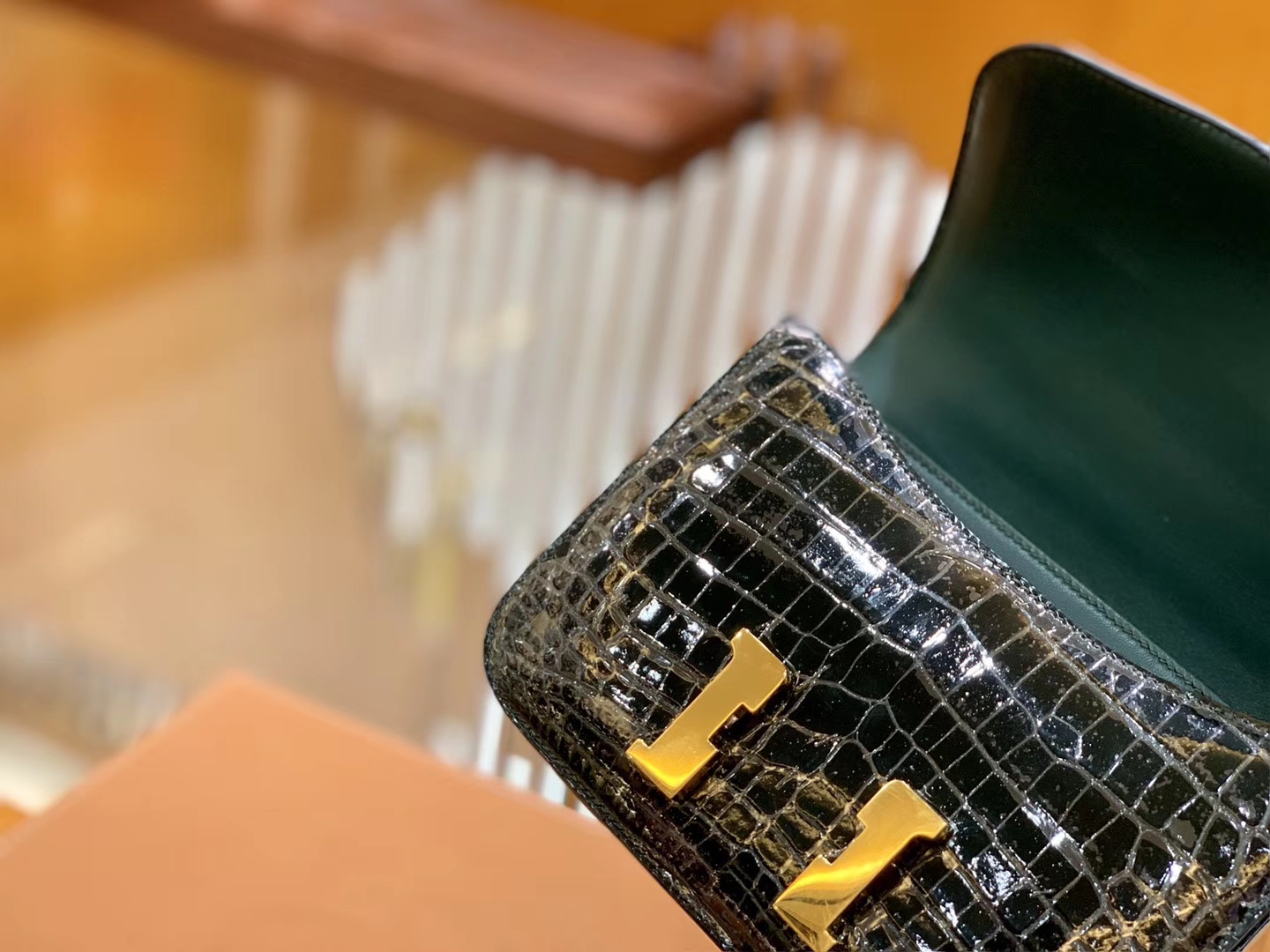 Hermès（爱马仕）Constance 18cm 松柏绿 金扣 尼罗亮面 鳄鱼皮 全手工缝制