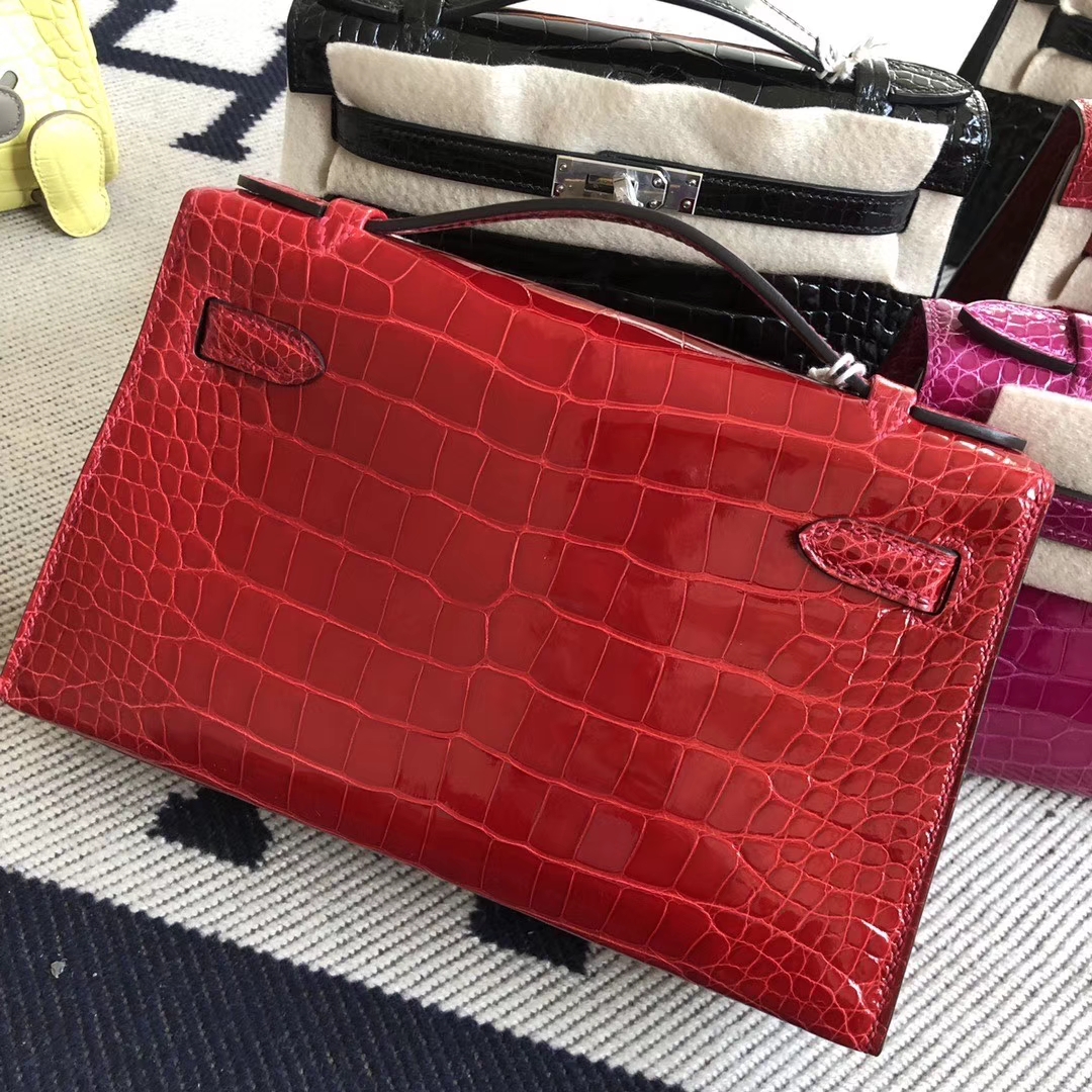 Hermès(爱马仕)Minikelly pochette 22cm 亮面鳄鱼 ck95 法拉利红 Braise 金扣 手拿包 晚宴包-拉尔森鳄鱼皮具定制 - 爱马仕包包官网 Hermès(爱马仕)Minikelly pochette 22cm 亮面鳄鱼 ck95 法拉利红 Braise 金扣 手拿包 晚宴包