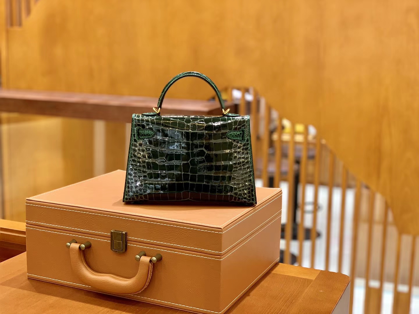 Hermès（爱马仕）迷你2代 19cm 祖母绿 一级美洲 鳄鱼皮 顶级手工 金扣