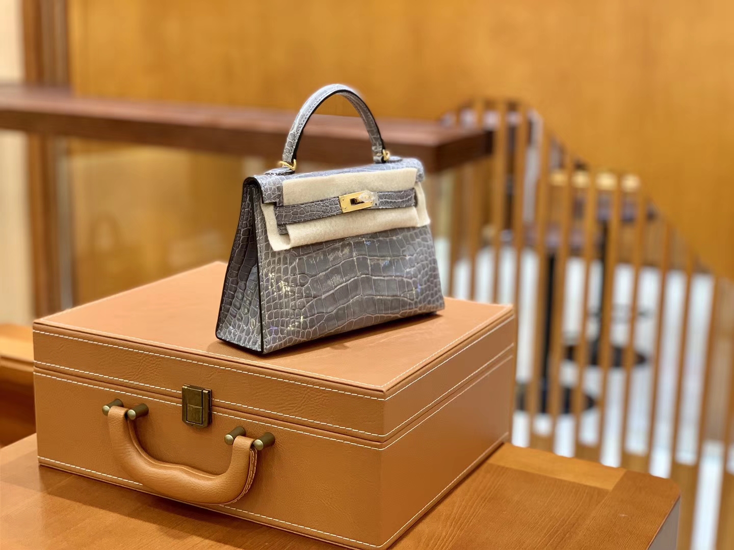 Hermès（爱马仕）Mini Kelly 19cm 巴黎灰 银扣 一级 美洲 鳄鱼皮 臻品级别