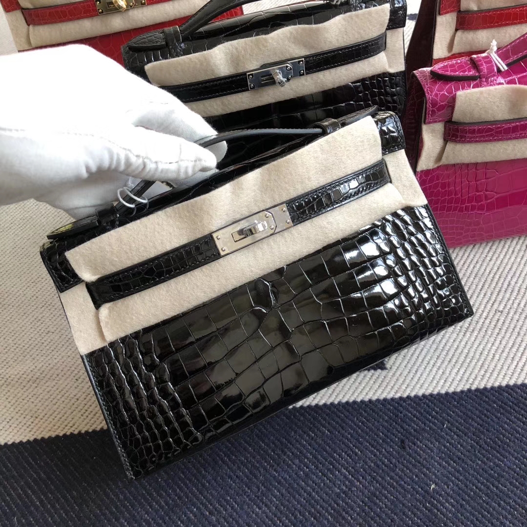 Hermès(爱马仕)Minikelly pochette 22cm Alligator shiny 亮面鳄鱼 ck89黑色 Noir 银扣 手拿包 晚宴包-拉尔森鳄鱼皮具定制 - 爱马仕包包官网 Hermès(爱马仕)Minikelly pochette 22cm Alligator shiny 亮面鳄鱼 ck89黑色 Noir 银扣 手拿包 晚宴包