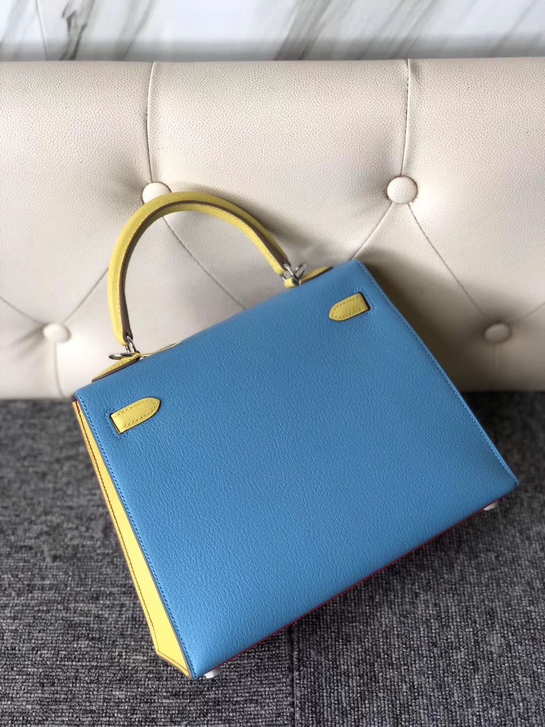 Hermès（爱马仕）Kelly 凯莉包 山羊皮 三拼色 银扣 25cm 定制