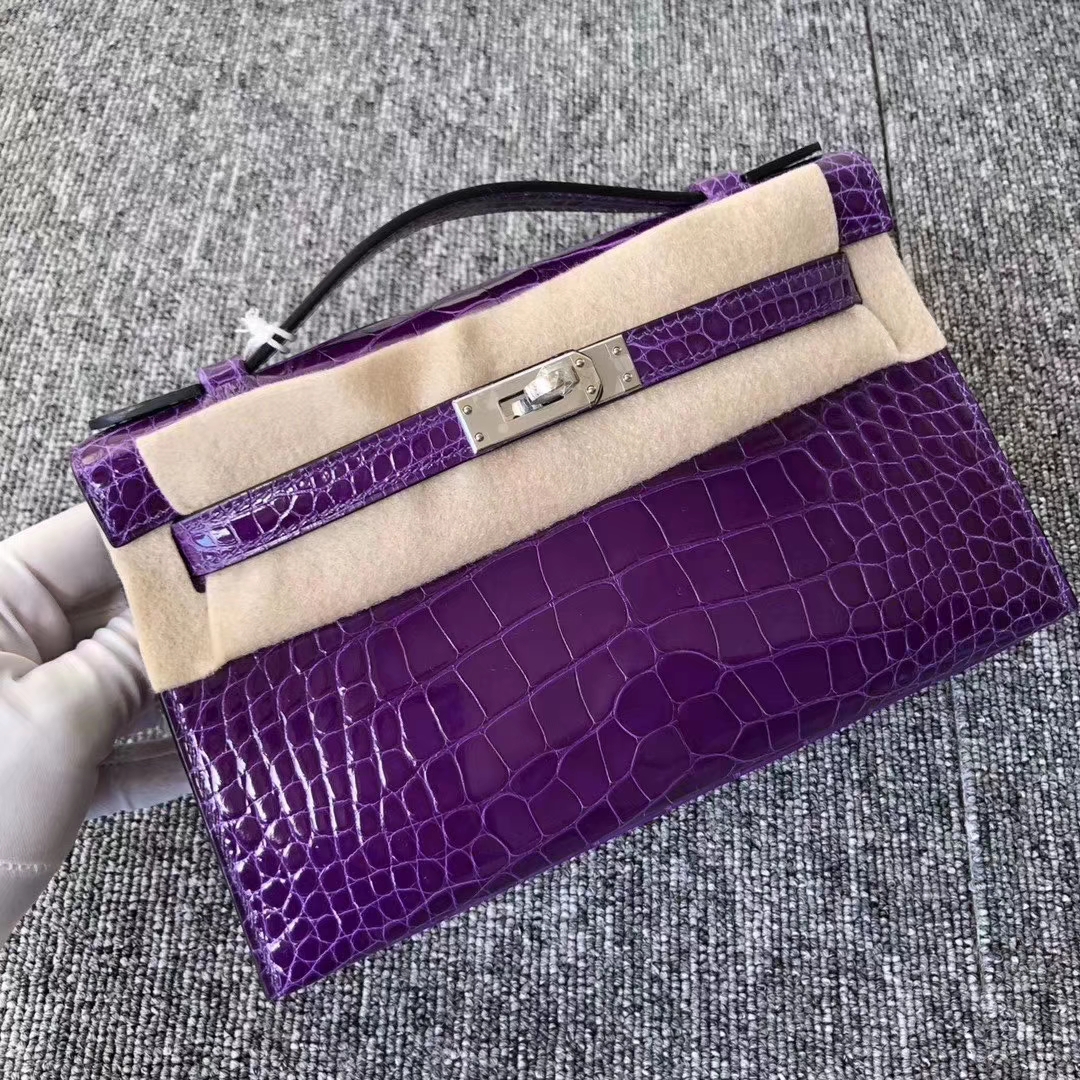 Hermès（爱马仕）Mini Kelly Pochette 22cm 亮面方块 美洲鳄鱼 极度紫 银扣 现货