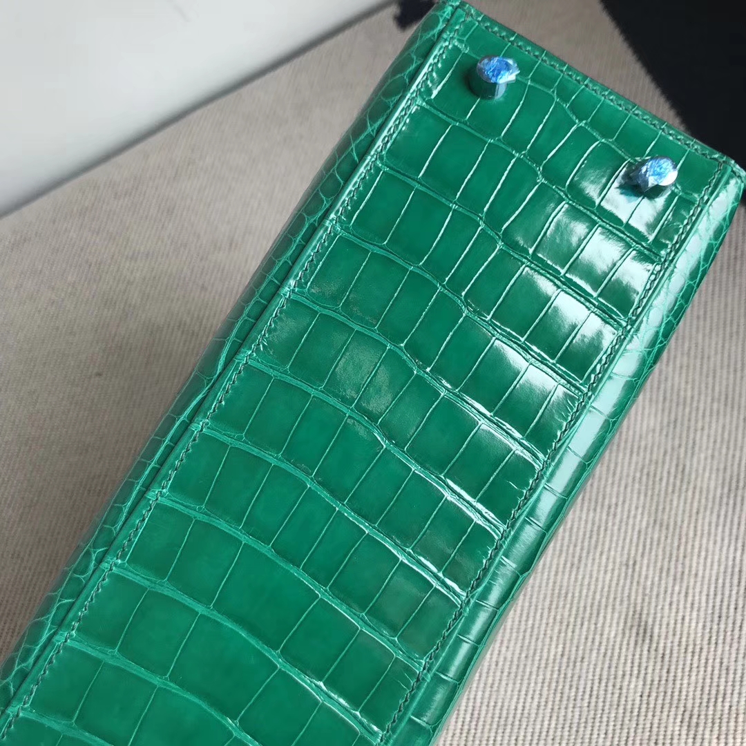 Hermès（爱马仕）Kelly 25cm Alligator shiny 亮面鳄鱼 6Ｑ 翡翠绿 银扣 顶级手缝 现货