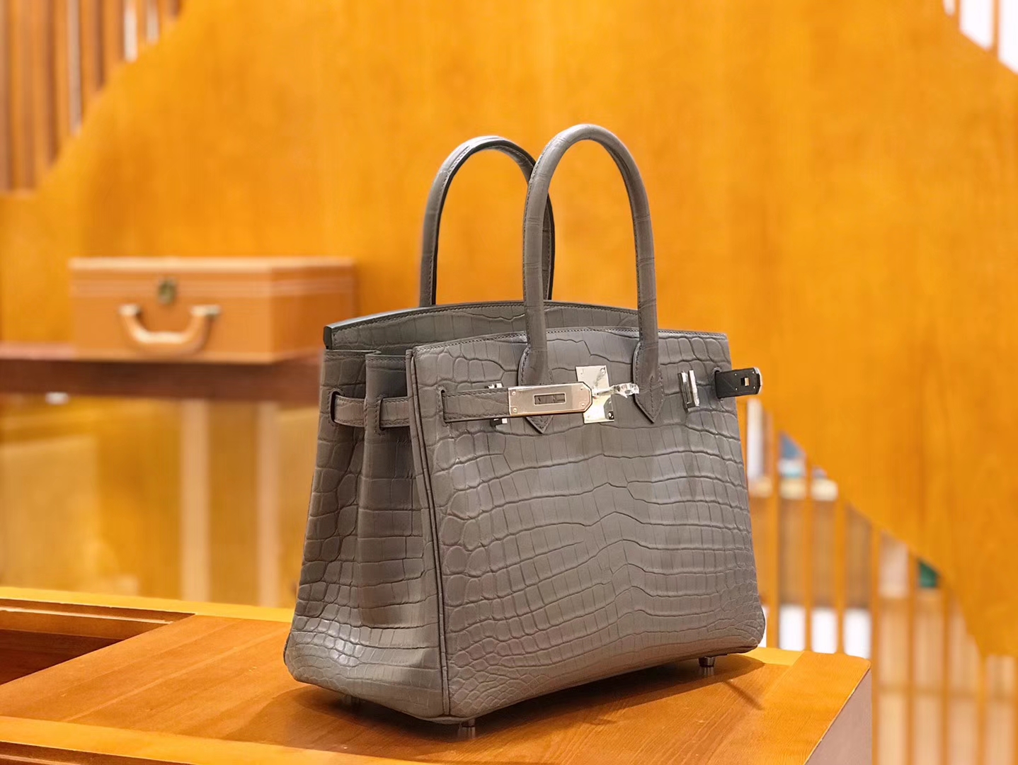 Hermès(爱马仕)Birkin 铂金包 尼罗鳄鱼皮 锡器灰 30cm-拉尔森鳄鱼皮具定制 - 爱马仕包包官网 Hermès(爱马仕)Birkin 铂金包 尼罗鳄鱼皮 锡器灰 30cm