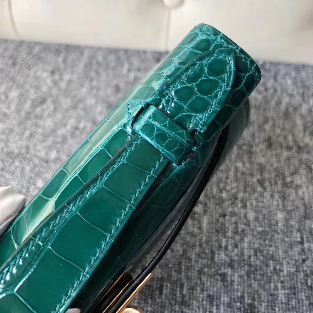 Hermès（爱马仕）Mini Kelly Pochette 22cm 亮面方块 美洲鳄鱼 6Q翡翠绿 Vert Emeraude 金扣
