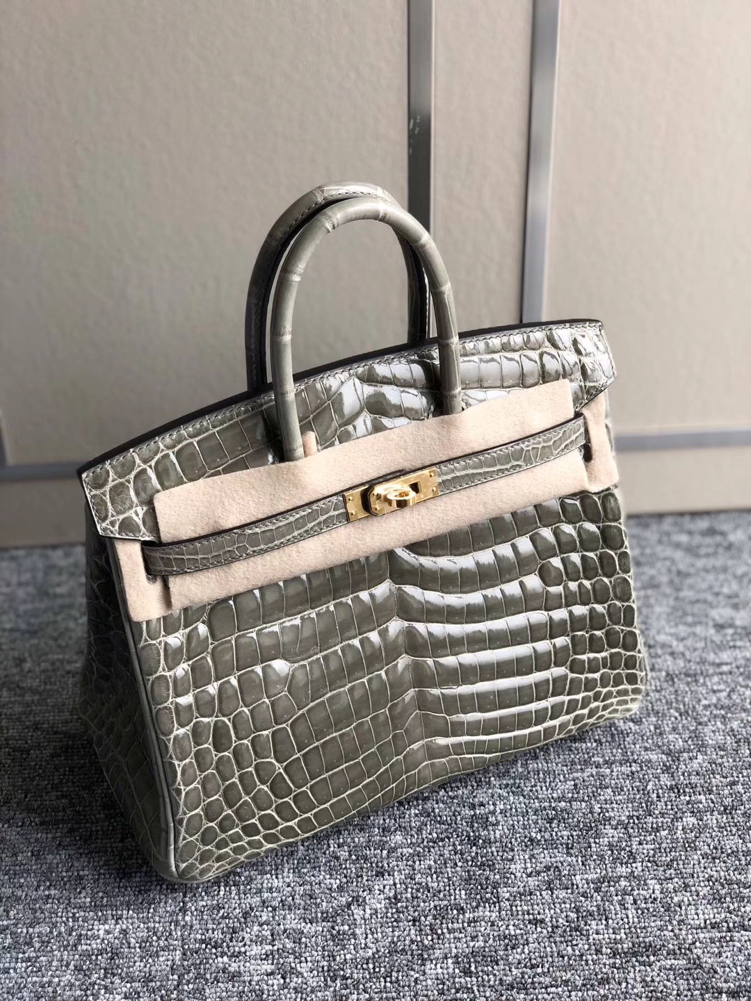 Hermès（爱马仕）Birkin 25cm Crocodile shiny 亮面鳄鱼 ck81 斑鸠灰 Gris T 金扣 拱珠 现货