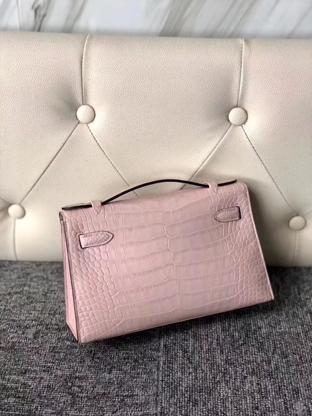 Hermès（爱马仕）Mini Kelly Pochette 22cm 雾面方块 美洲鳄鱼 Matte Alligator Crocodile 3Q粉 银扣