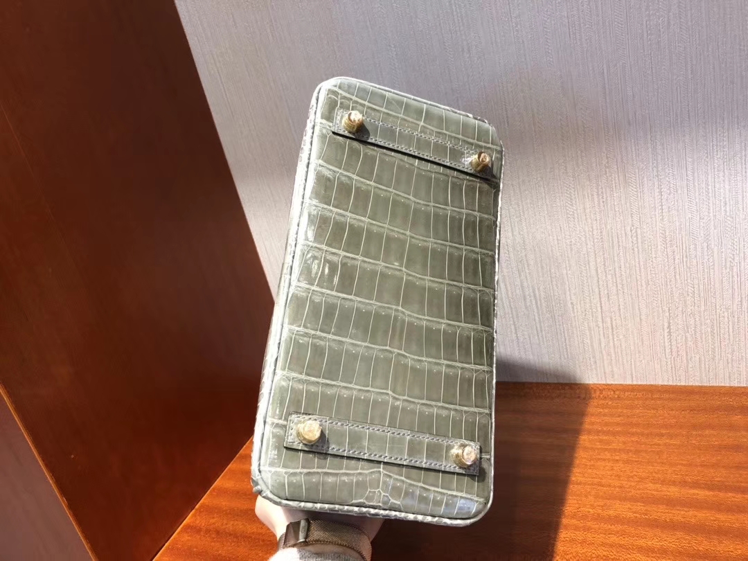 Hermès（爱马仕）Birkin 铂金包 Crocodile shiny 亮面鳄鱼 ck81 斑鸠灰 金扣 25cm