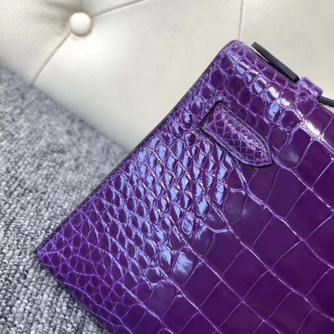 Hermès（爱马仕）Mini Kelly Pochette 22cm 亮面方块 美洲鳄鱼 极度紫 银扣 现货