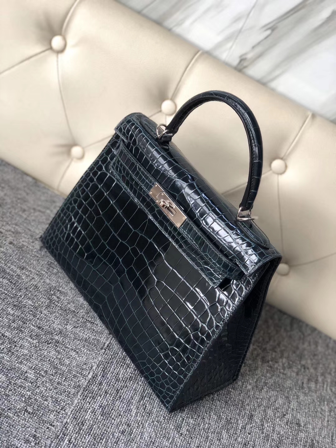Hermès（爱马仕）Kelly 28cm Porosus shiny 亮面澳洲湾鳄 1p 鸭子蓝 银扣 现货