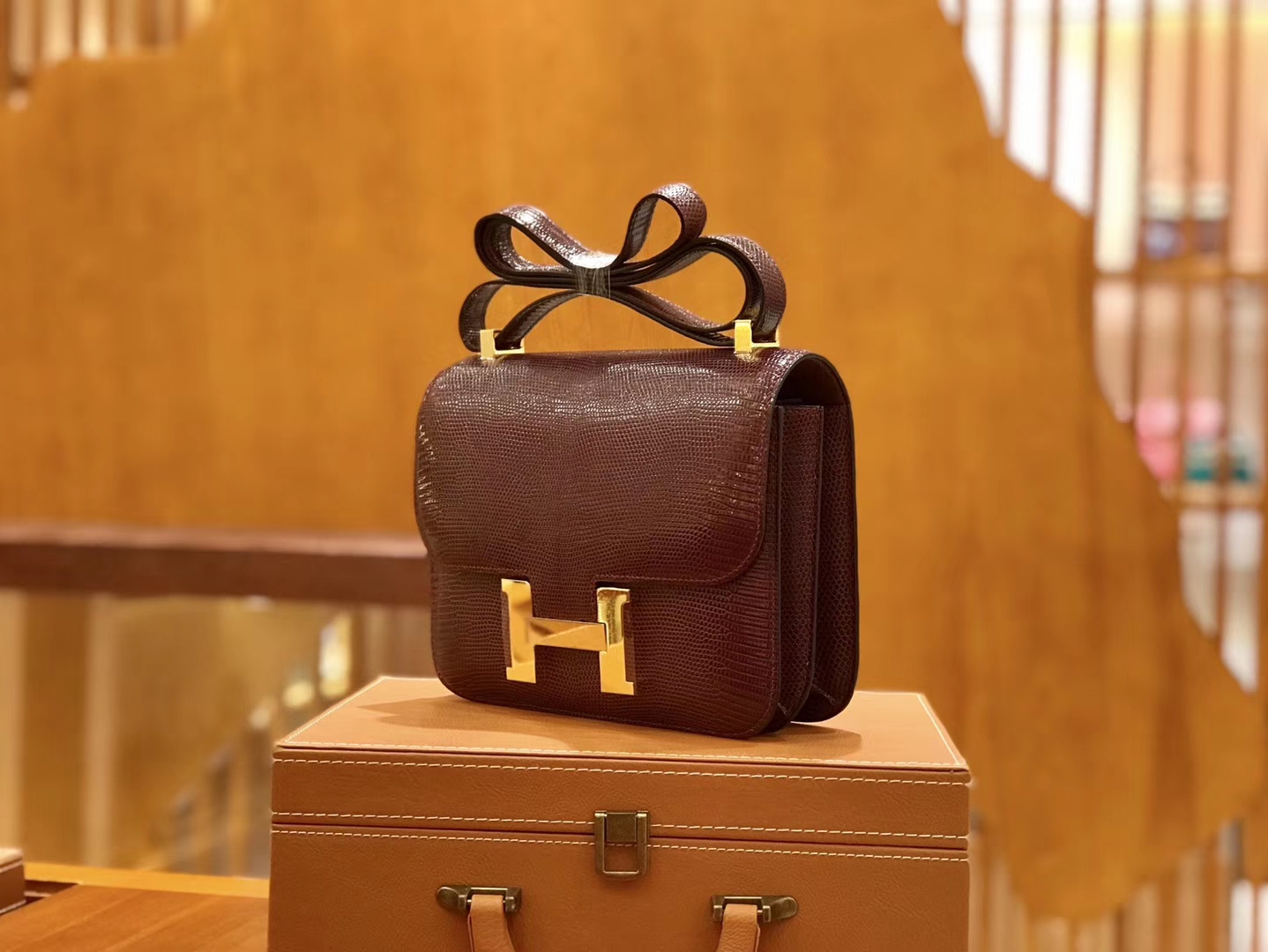 Hermès(爱马仕)Constance 空姐包 蜥蜴皮 酒红色 18cm-拉尔森鳄鱼皮具定制 - 爱马仕包包官网 Hermès(爱马仕)Constance 空姐包 蜥蜴皮 酒红色 18cm