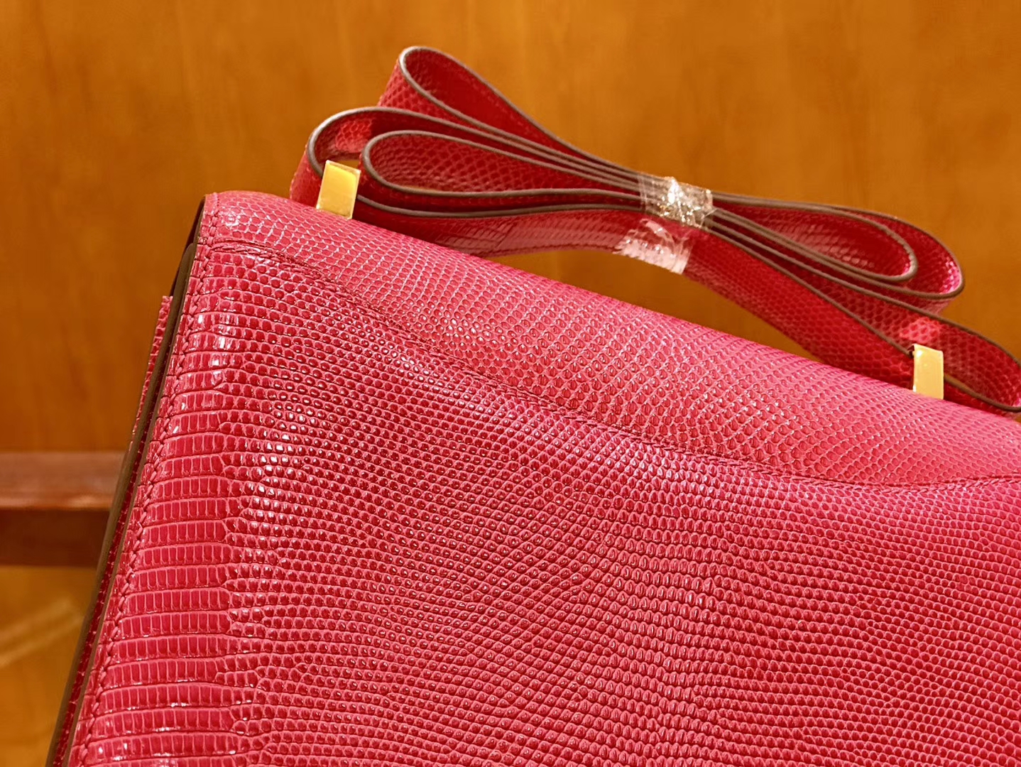 Hermès（爱马仕）Constance 空姐包 蜥蜴皮 桃红色 24cm