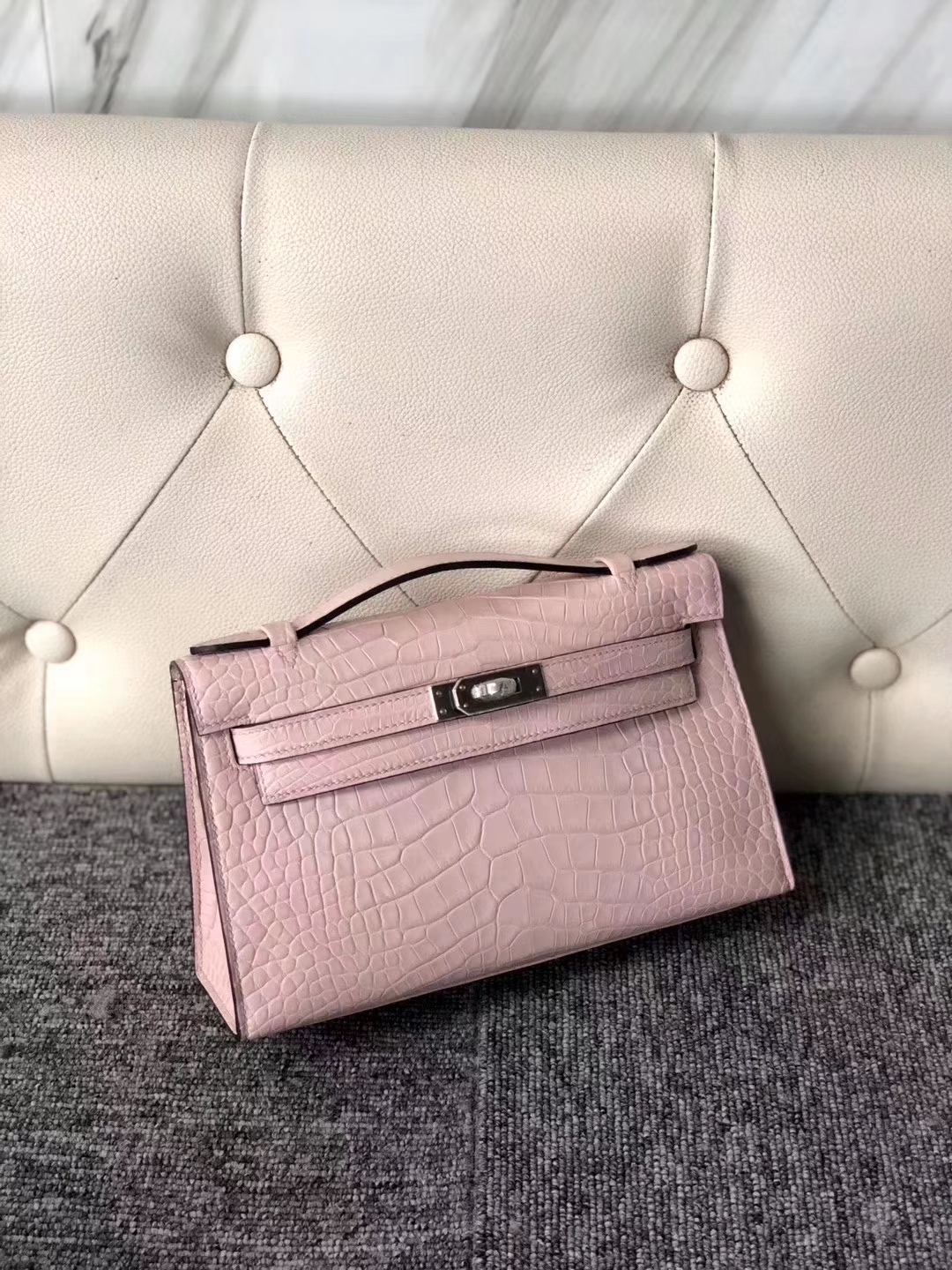 Hermès（爱马仕）Mini Kelly Pochette 22cm 雾面方块 美洲鳄鱼 Matte Alligator Crocodile 3Q粉 银扣