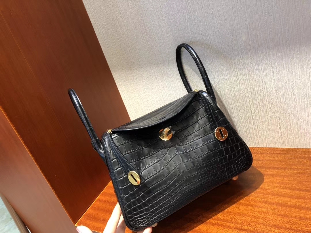 Hermès（爱马仕）Lindy 琳迪包 雾面鳄鱼 ck89 黑色 Noir 金扣 26cm 顶级手缝