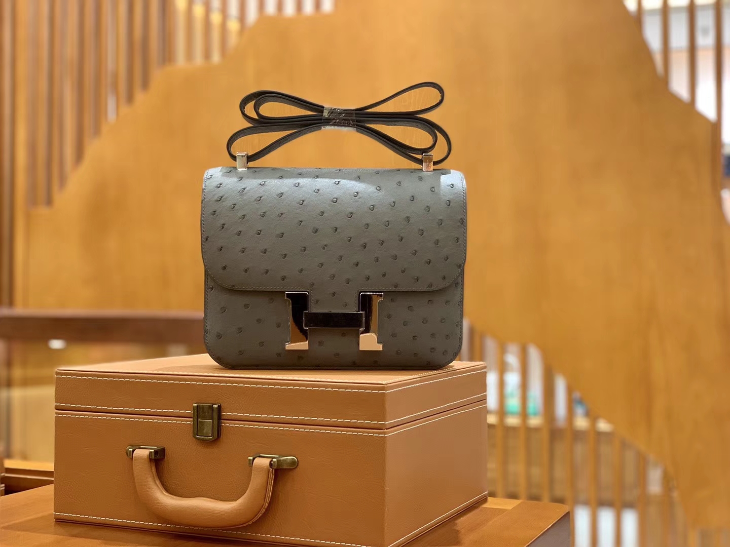 Hermès（爱马仕）Constance 空姐包 沥青灰 南非进口鸵鸟皮 24cm 现货