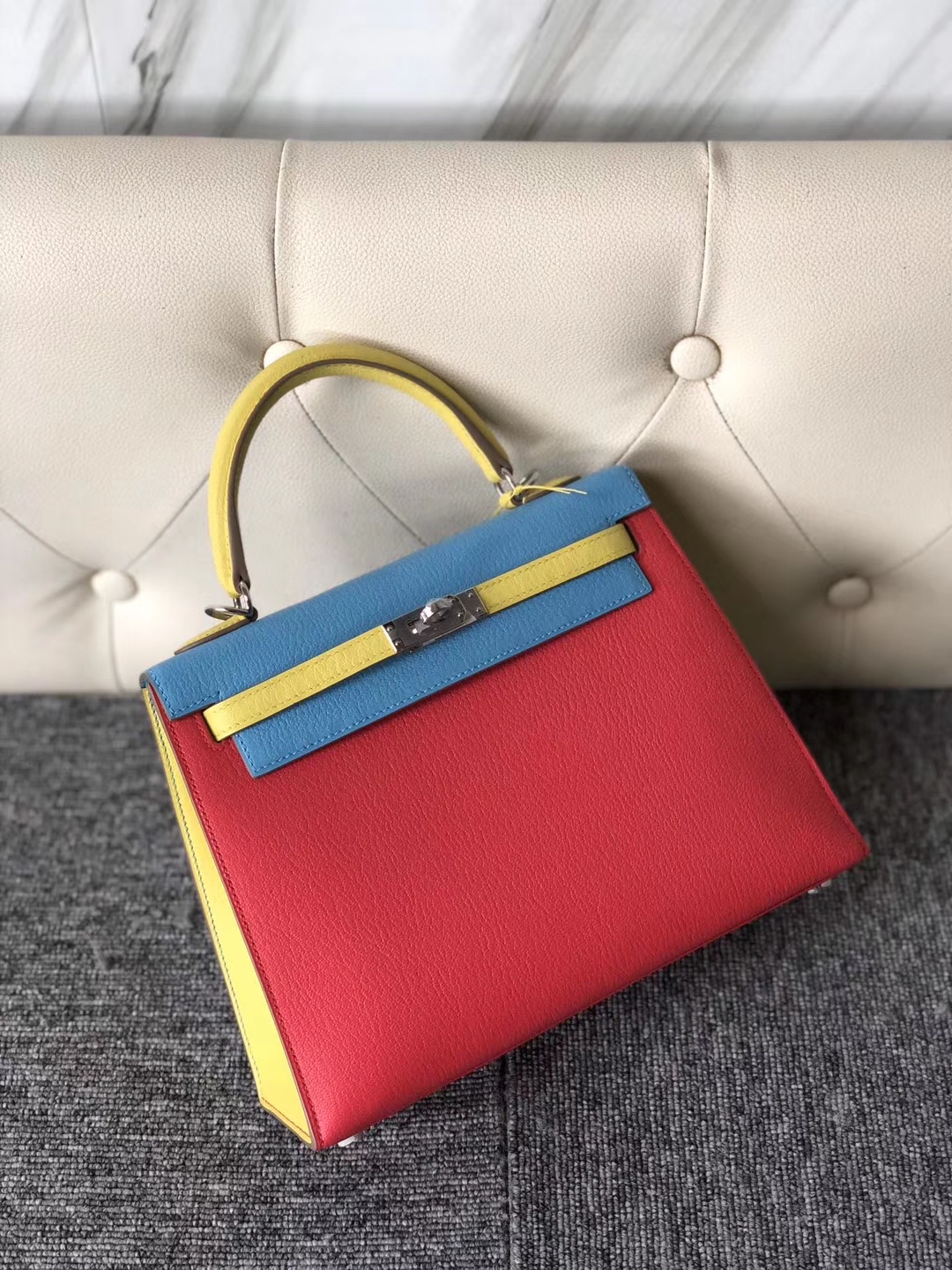 Hermès（爱马仕）Kelly 凯莉包 山羊皮 三拼色 银扣 25cm 定制