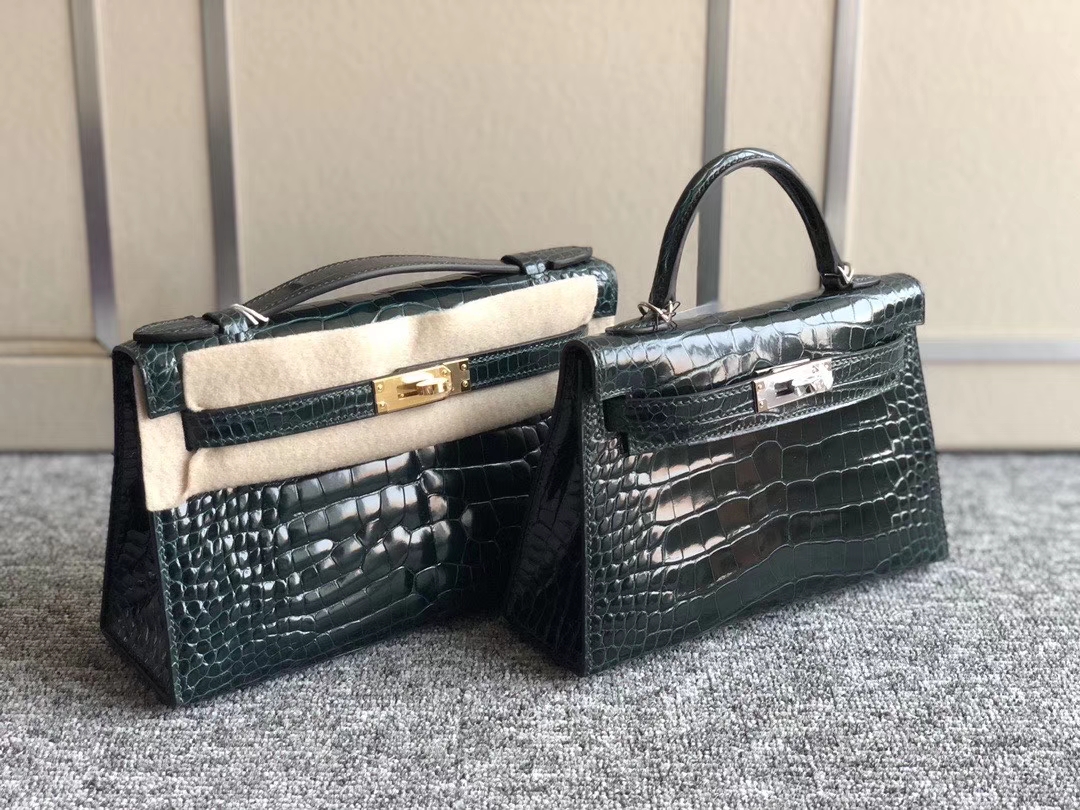 Hermès(爱马仕) Mini kelly ll Alligator shiny 亮面鳄鱼 6o 柏树绿 银扣 金扣 现货-拉尔森鳄鱼皮具定制 - 爱马仕包包官网 Hermès(爱马仕) Mini kelly ll Alligator shiny 亮面鳄鱼 6o 柏树绿 银扣 金扣 现货