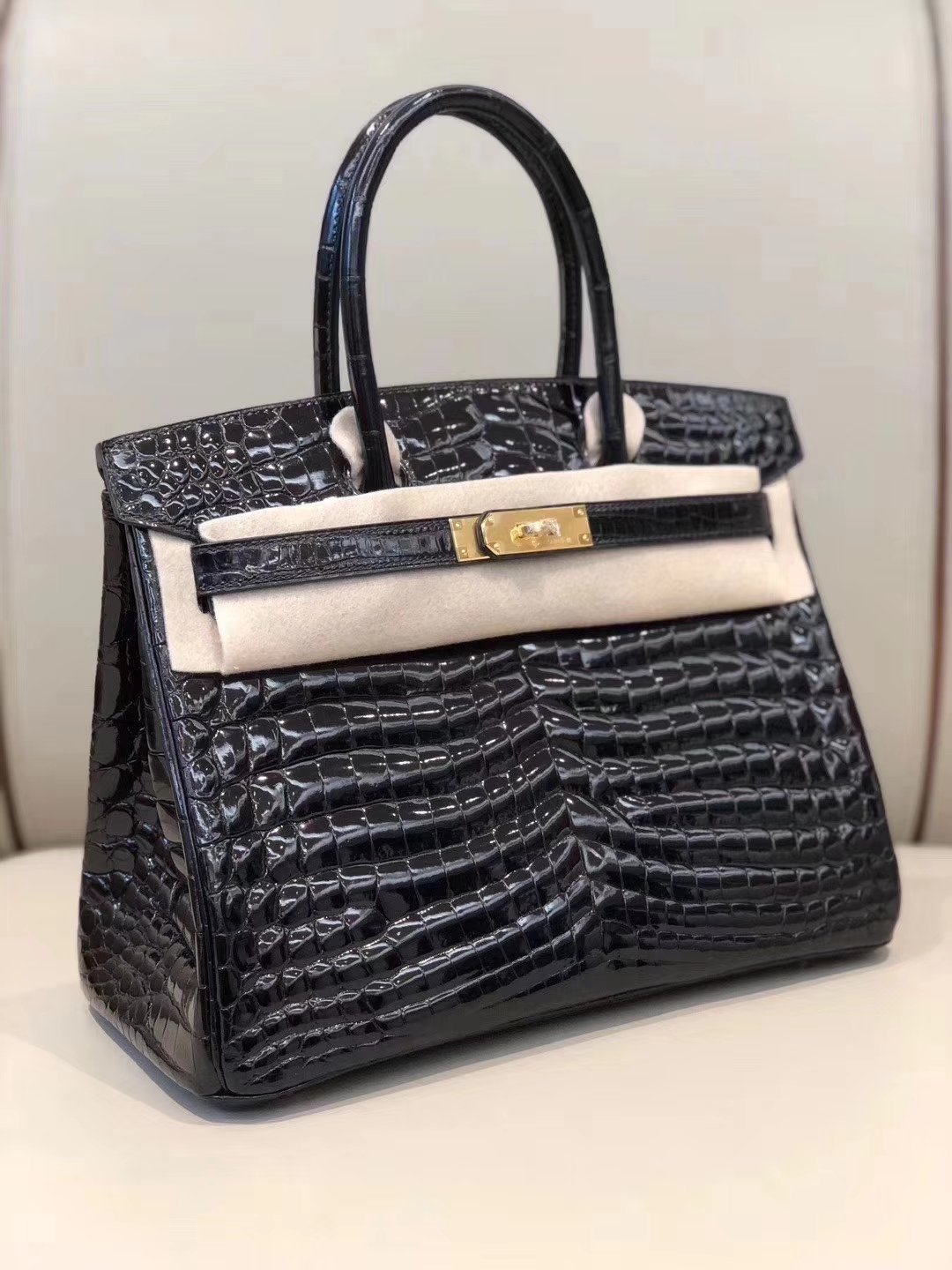 Hermès(爱马仕)Birkin 30cm Crocodile shiny 亮面鳄鱼 ck89 黑色 Noir 金扣 拱珠 现货-拉尔森鳄鱼皮具定制 - 爱马仕包包官网 Hermès(爱马仕)Birkin 30cm Crocodile shiny 亮面鳄鱼 ck89 黑色 Noir 金扣 拱珠 现货