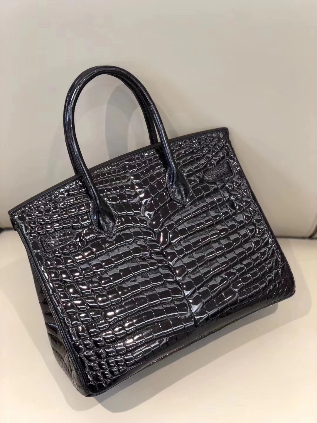Hermès（爱马仕）Birkin 30cm Crocodile shiny 亮面鳄鱼 ck89 黑色 Noir 金扣 拱珠 现货