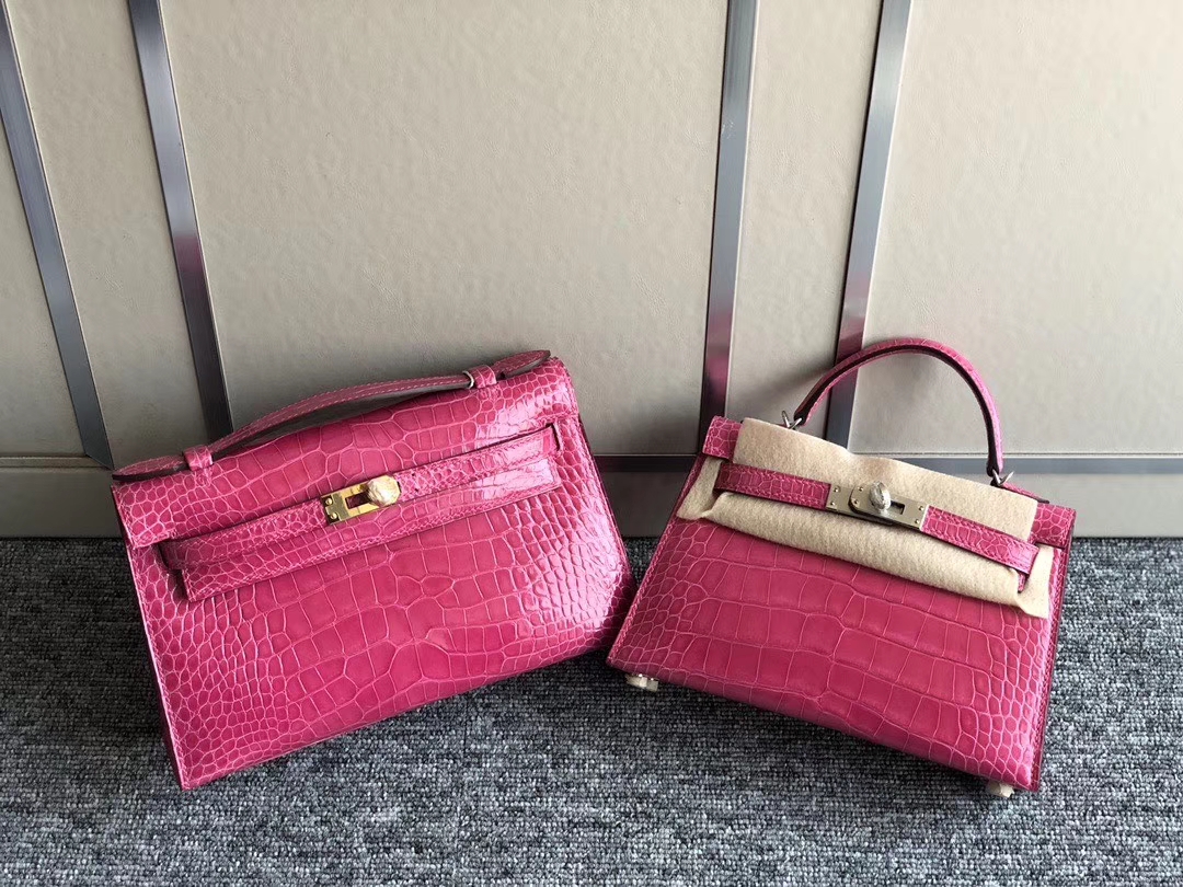 Hermès（爱马仕）Mini kelly pochette 22cm Alligator matt 雾面鳄鱼  E5 桃红 金扣
