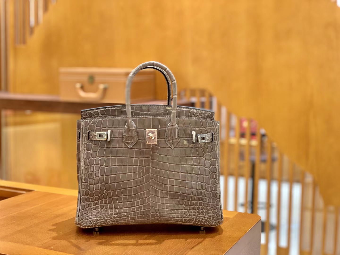 Hermès（爱马仕）Birkin 30cm 斑鸠灰 灰扣 一级皮 尼罗鳄鱼皮 臻品级别